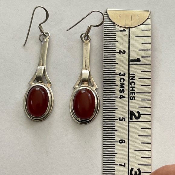Solid sterling silver and natural carnelian drop earrings - Picture 5 of 7